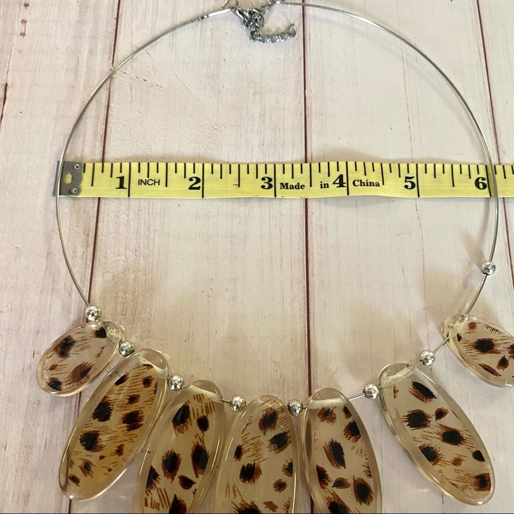 Leopard Designed chocker - Picture 7 of 7